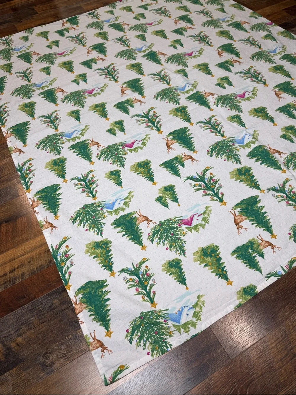 Twinkle Town Christmas Tree Deer Cabin Lodge Tablecloth
